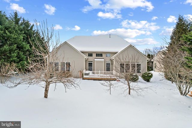 112 LOUISA BEALL LN, Charles Town, WV 25414