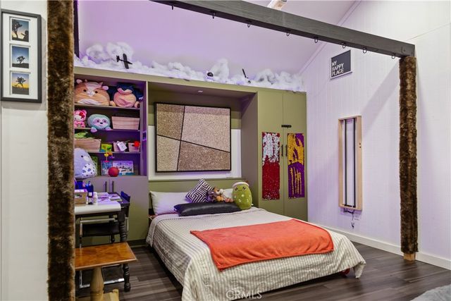 6042 Fair, North Hollywood, CA 91606