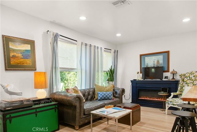 6042 Fair, North Hollywood, CA 91606