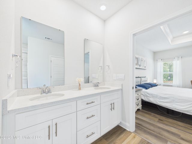 11713 Wakeland Court, Ocean Springs, MS 39564