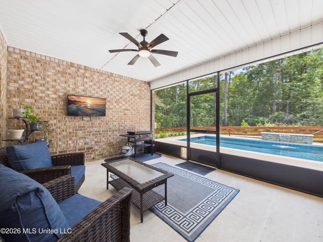 11713 Wakeland Court, Ocean Springs, MS 39564
