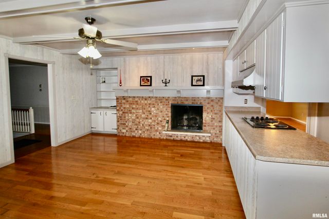 5928 N ROXBURY Lane, Peoria, IL 61614