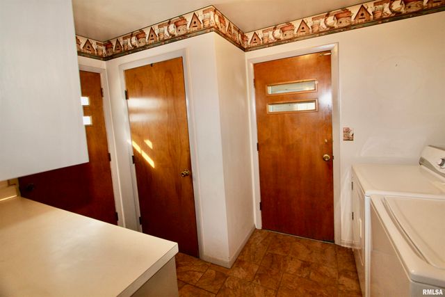 5928 N ROXBURY Lane, Peoria, IL 61614