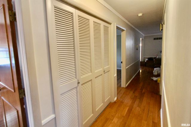 5928 N ROXBURY Lane, Peoria, IL 61614