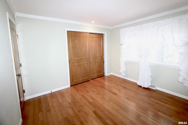 5928 N ROXBURY Lane, Peoria, IL 61614