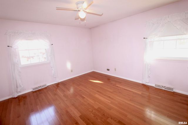 5928 N ROXBURY Lane, Peoria, IL 61614