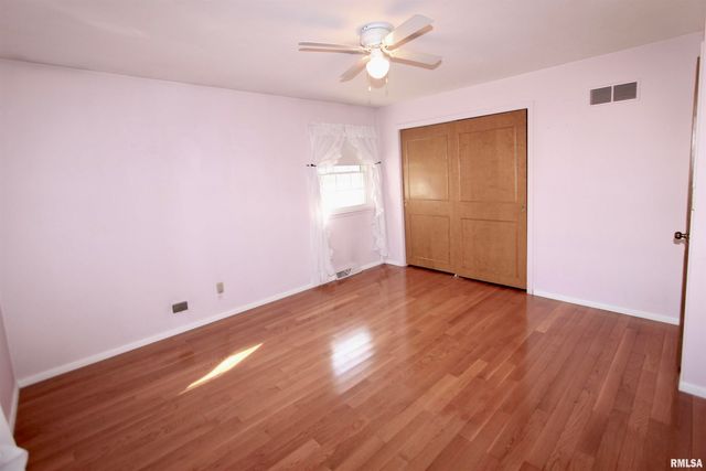 5928 N ROXBURY Lane, Peoria, IL 61614