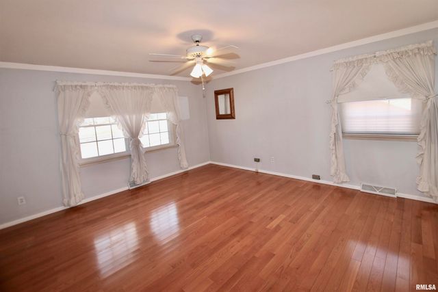 5928 N ROXBURY Lane, Peoria, IL 61614