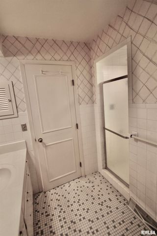 5928 N ROXBURY Lane, Peoria, IL 61614