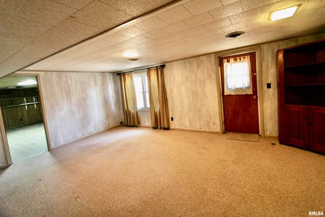 5928 N ROXBURY Lane, Peoria, IL 61614