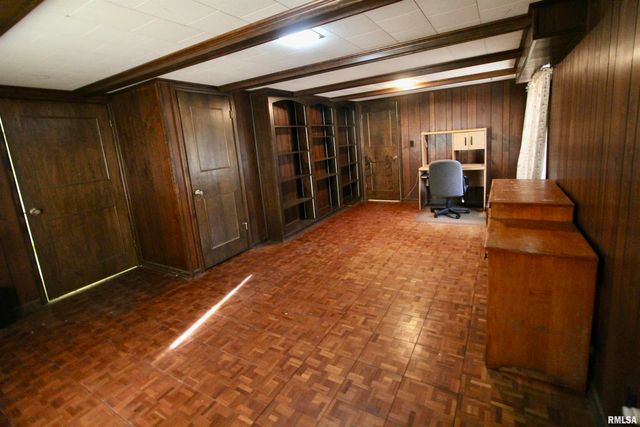 5928 N ROXBURY Lane, Peoria, IL 61614