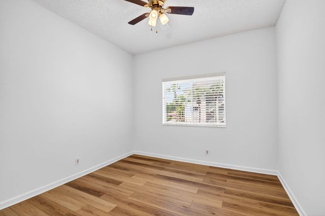 5032 Rose Hill Drive 3205, Boynton Beach, FL 33437