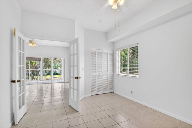 5032 Rose Hill Drive 3205, Boynton Beach, FL 33437