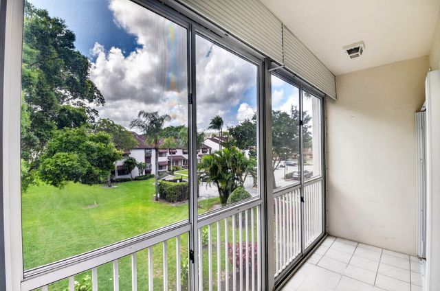 5032 Rose Hill Drive 3205, Boynton Beach, FL 33437