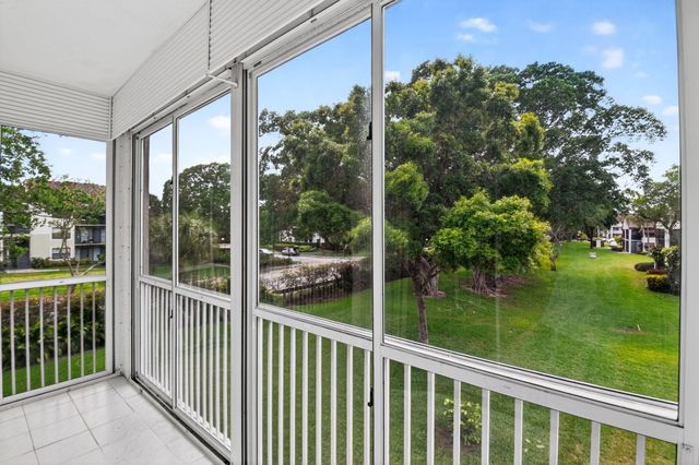 5032 Rose Hill Drive 3205, Boynton Beach, FL 33437