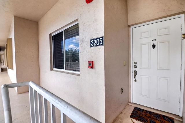 5032 Rose Hill Drive 3205, Boynton Beach, FL 33437