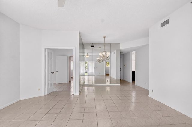 5032 Rose Hill Drive 3205, Boynton Beach, FL 33437