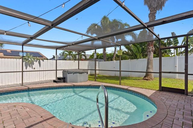 8404 43RD AVENUE TERRACE W, Bradenton, FL 34209