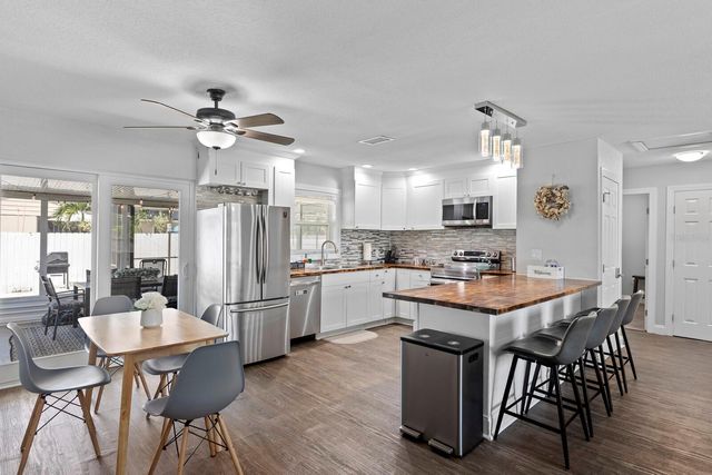 8404 43RD AVENUE TERRACE W, Bradenton, FL 34209
