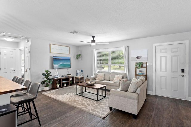 8404 43RD AVENUE TERRACE W, Bradenton, FL 34209