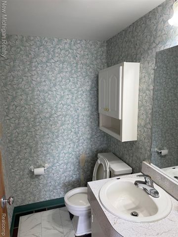 29276 Hoover Road, Warren, MI 48093