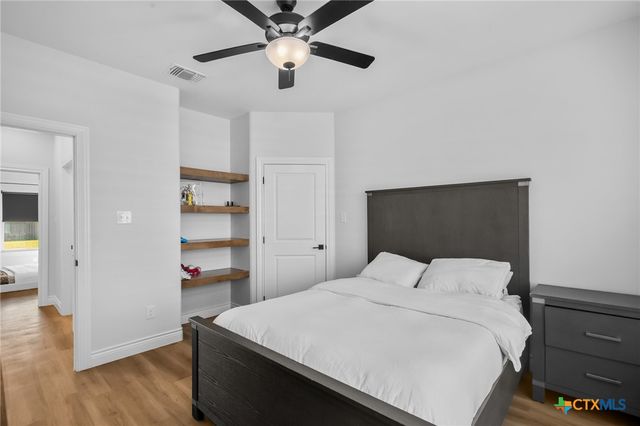 103 Beacon Lane, Victoria, TX 77904