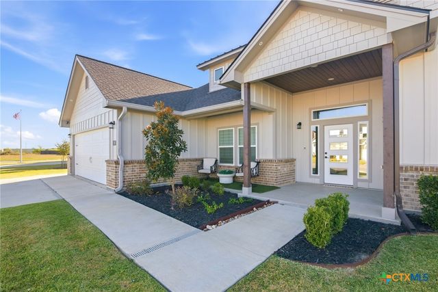 103 Beacon Lane, Victoria, TX 77904