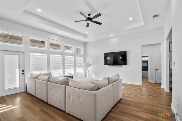 103 Beacon Lane, Victoria, TX 77904