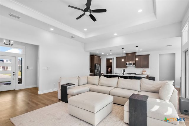 103 Beacon Lane, Victoria, TX 77904