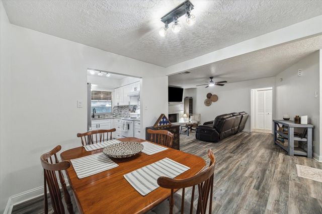 5618 Village Way Drive, Katy, TX 77493