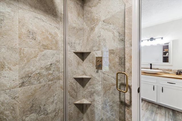 5618 Village Way Drive, Katy, TX 77493