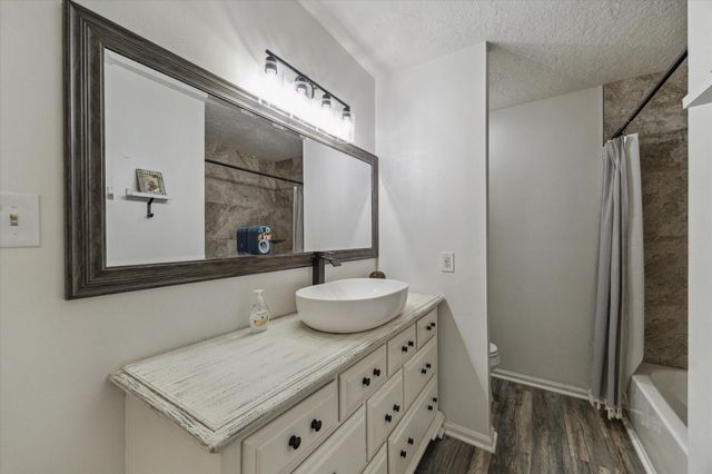 5618 Village Way Drive, Katy, TX 77493