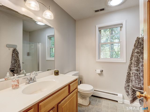 35 Woodsedge Court, Berlin, CT 06037