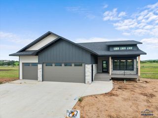 1493 OAK CREST CT, Spearfish, SD 57783