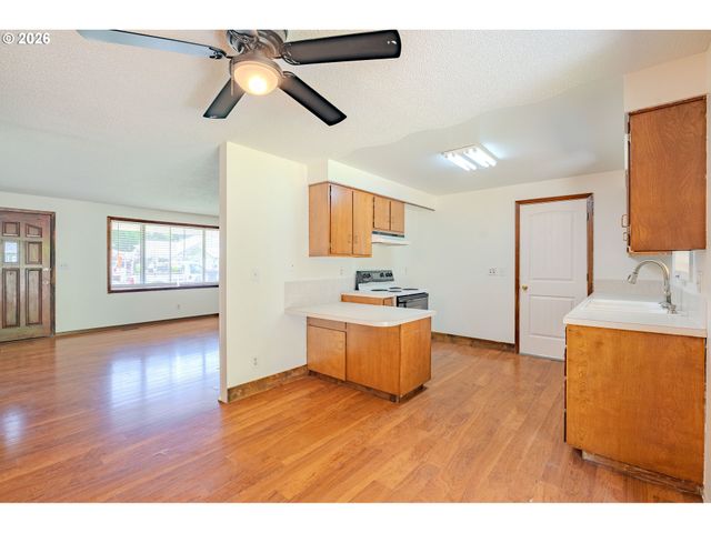 11104 Ne 46TH St, Vancouver, WA 98682