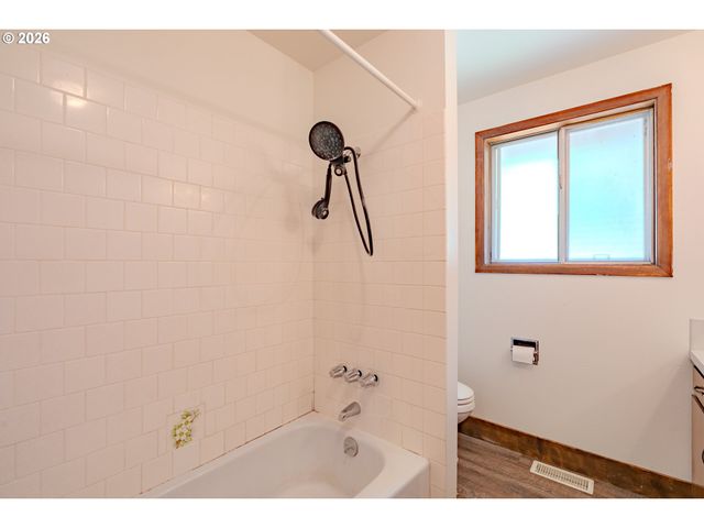 11104 Ne 46TH St, Vancouver, WA 98682