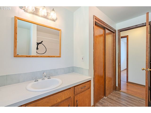 11104 Ne 46TH St, Vancouver, WA 98682