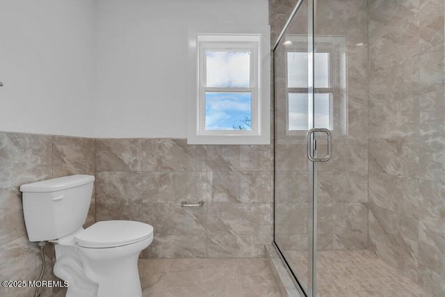 122 Arch Way, Toms River, NJ 08755