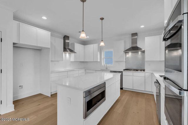 122 Arch Way, Toms River, NJ 08755