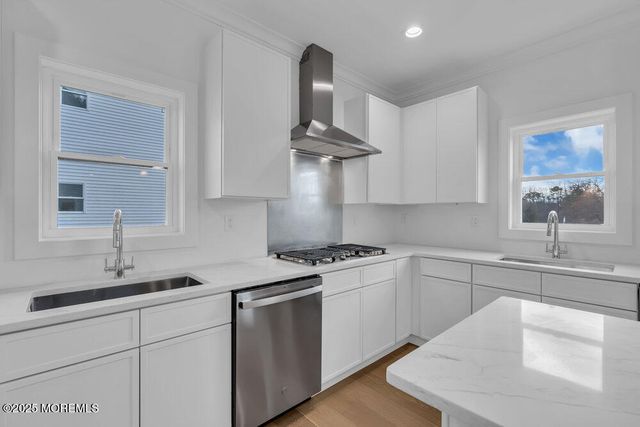 122 Arch Way, Toms River, NJ 08755