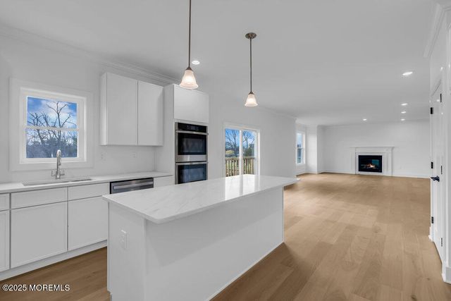 122 Arch Way, Toms River, NJ 08755