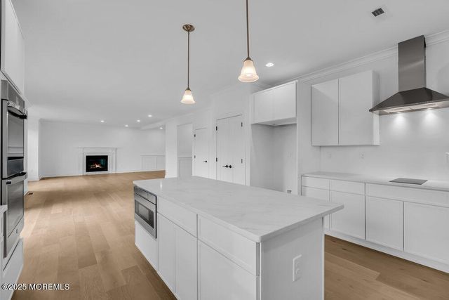 122 Arch Way, Toms River, NJ 08755