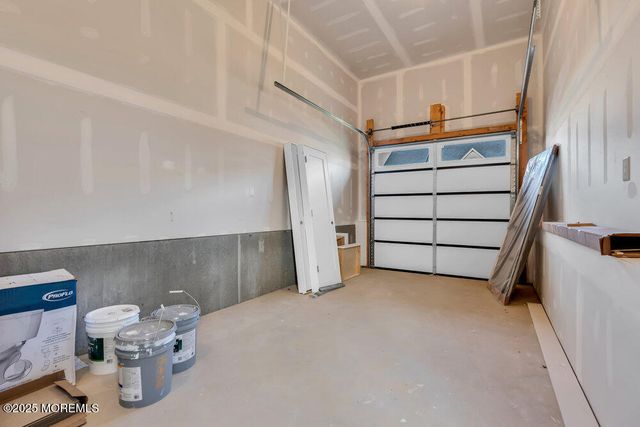 122 Arch Way, Toms River, NJ 08755