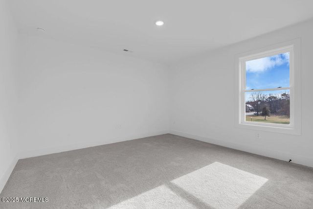 122 Arch Way, Toms River, NJ 08755