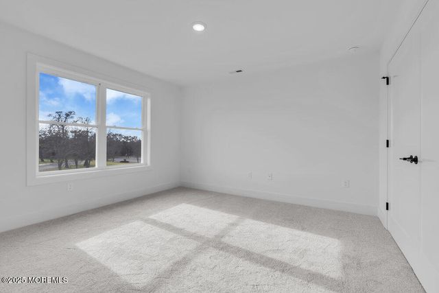 122 Arch Way, Toms River, NJ 08755