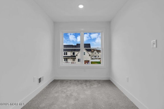 122 Arch Way, Toms River, NJ 08755