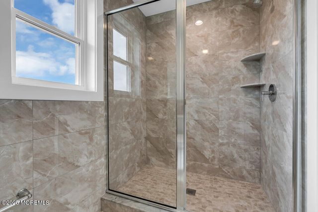 122 Arch Way, Toms River, NJ 08755