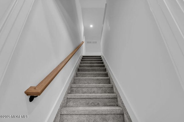 122 Arch Way, Toms River, NJ 08755