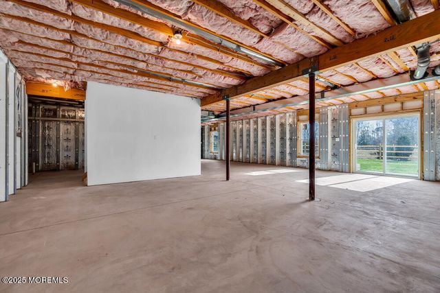 122 Arch Way, Toms River, NJ 08755