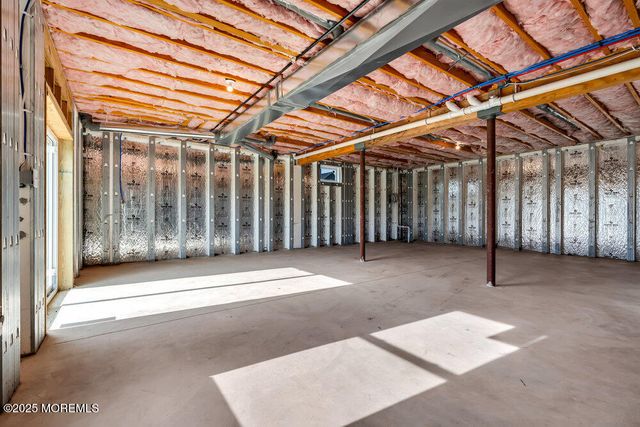 122 Arch Way, Toms River, NJ 08755